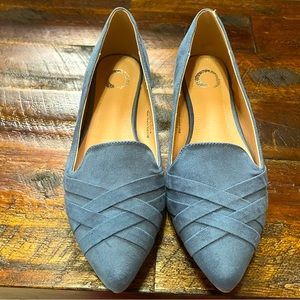 Pair of Journee Collection Womens Mindee Slip On Pointed Toe Loafer Flats